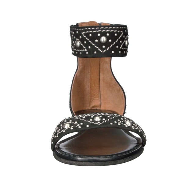 NIB FRYE Carson Deco Zip black studded sandal 7M 7 - Picture 2 of 7